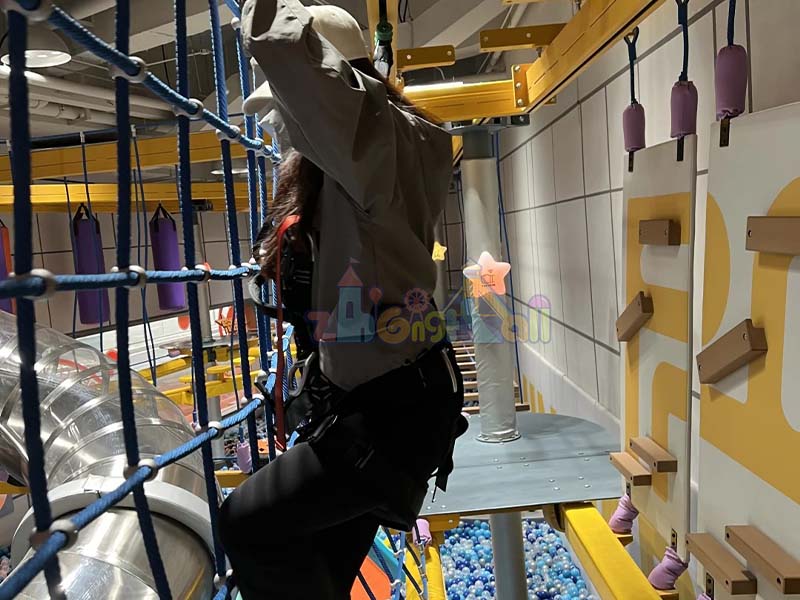 Energetic Play and Entertainment Experience Center Indoor Playground